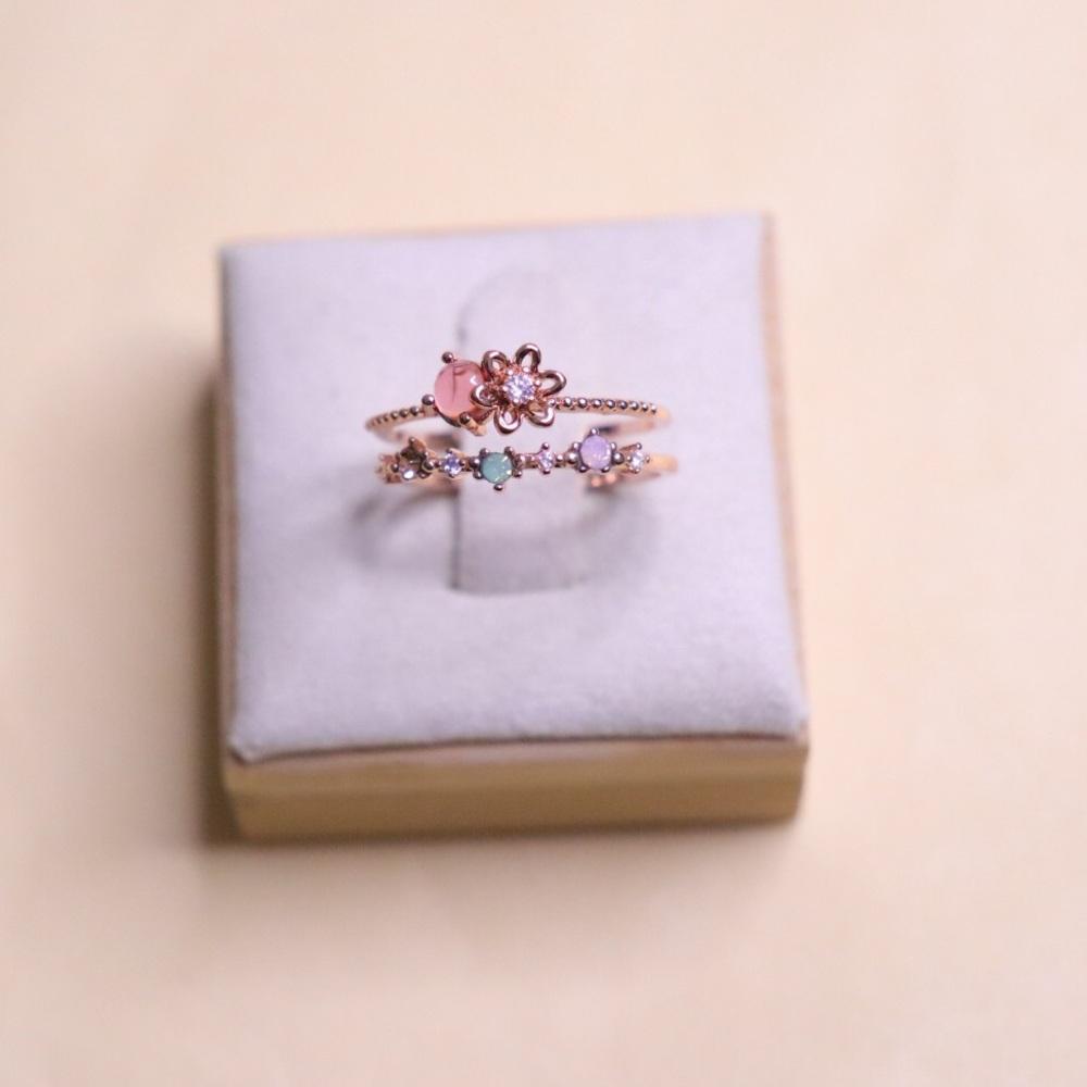 COPY - Adorable flower ring adjustable size